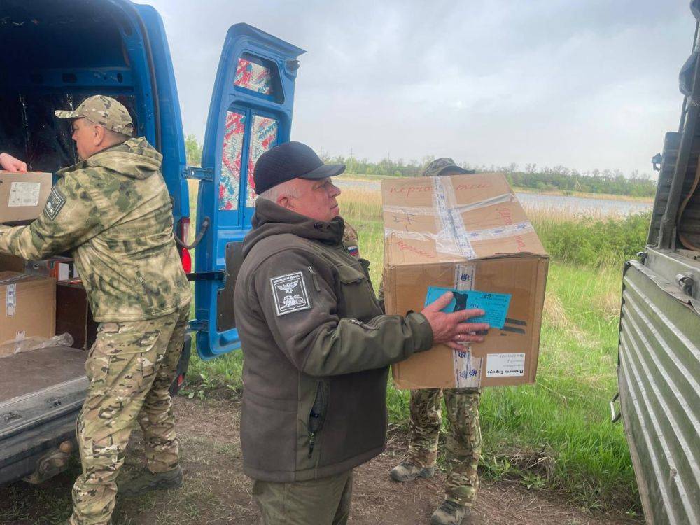 В Луганскую народную республику отправилась новая партия груза, собранная депутатами облдумы для российских военных