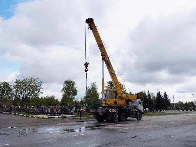 На белгородских кладбищах устанавливают модульные укрытия