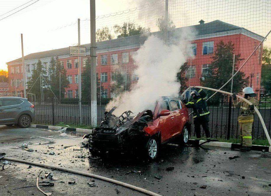 Враг атаковал машины и жилой дом в городе Шебекино Белгородской области