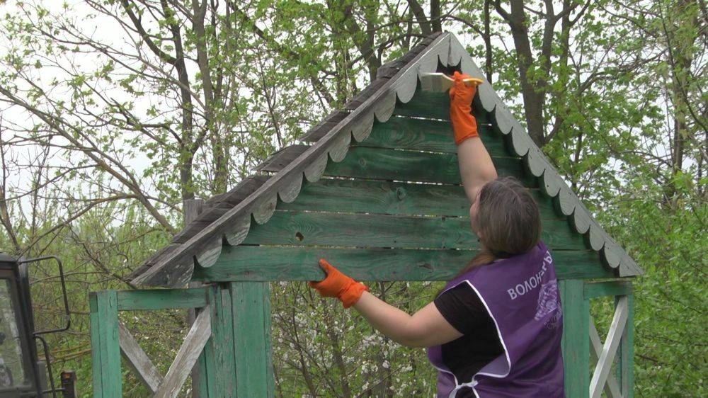 В Губкинском округе провели субботник в доме-усадьбе Раевского