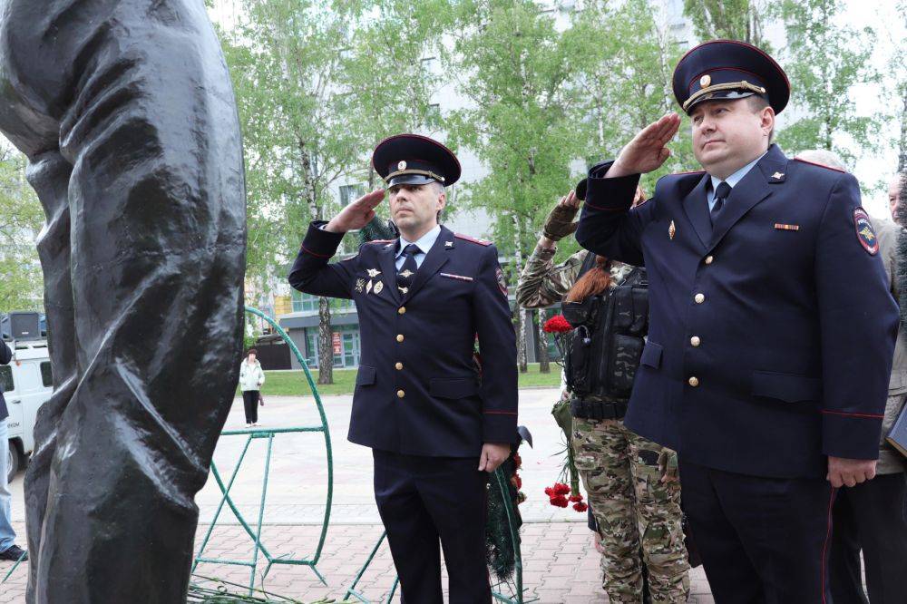 Депутаты облдумы приняли участие в памятном мероприятии, посвящённом 38-ой годовщине трагедии на Чернобыльской АЭС