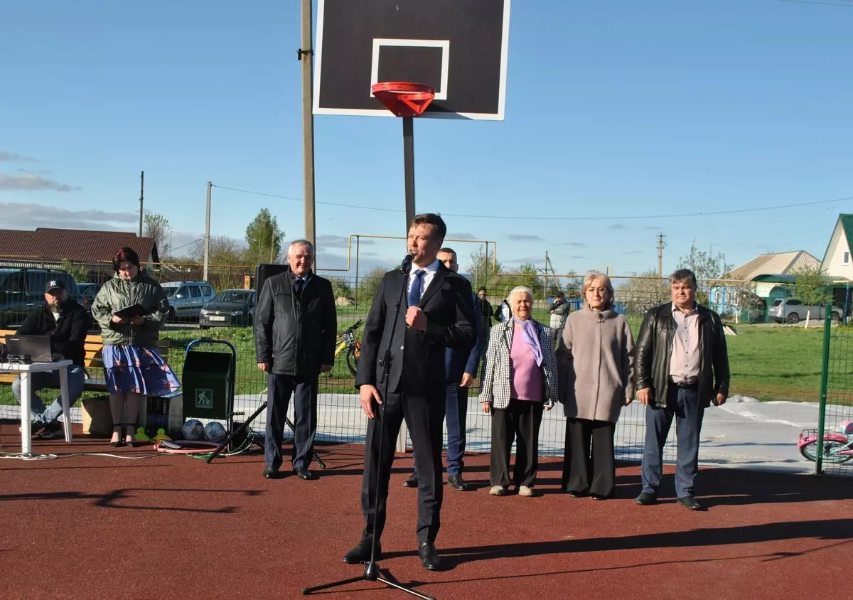 В Белгородской области открылась первая детская площадка в этом году от фонда «Поколе12