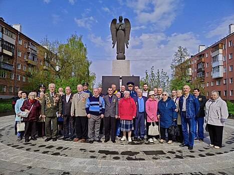 В Белгороде сотрудники и ветераны органов внутренних дел приняли участие в мероприятии, посвященном 38-й годовщине аварии на Чернобыльской АЭС