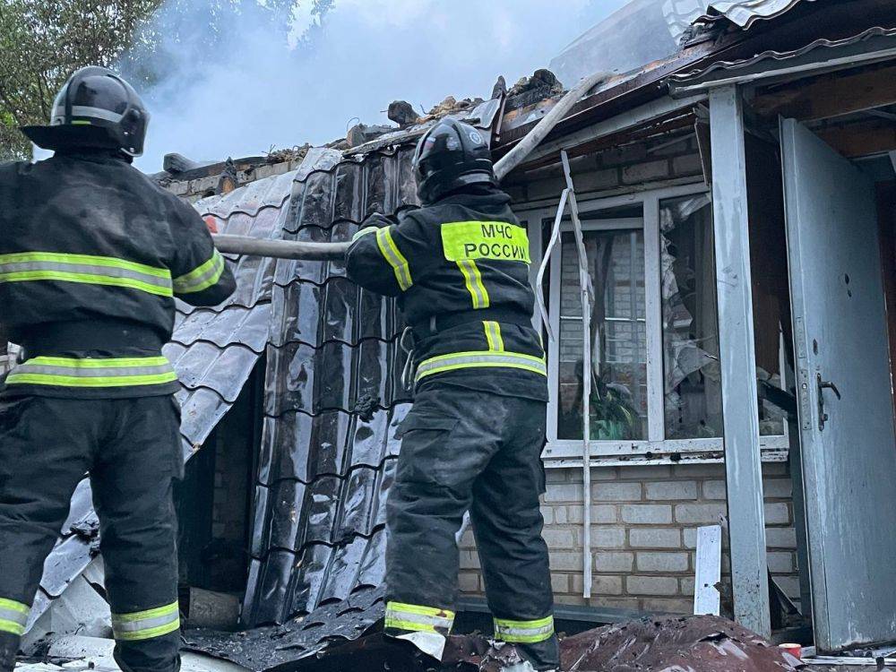 Двое мирных жителей пострадали во время ночных атак ВСУ на Белгородскую область