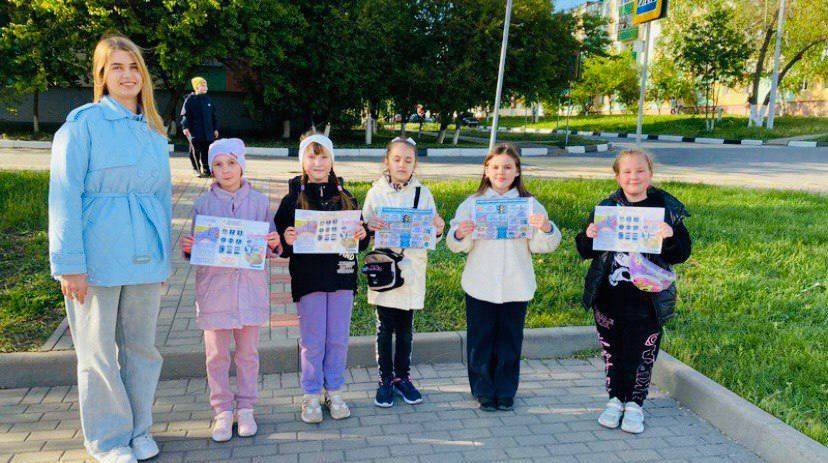 В Белгородской области волонтеры Госавтоинспекции организовали уличные тренинги для пешеходов