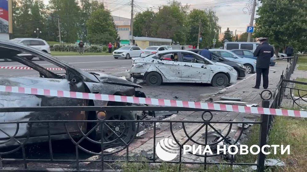 Корреспондент РИА Новости передает кадры из Белгорода, где запущена сирена ракетной опасности