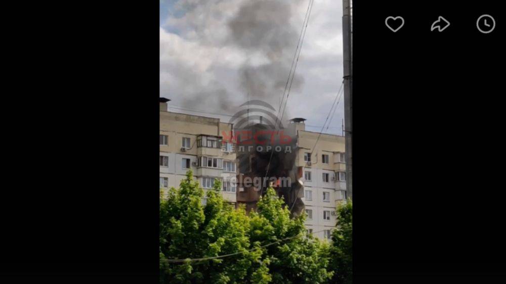 Разрушенный украинской ракетой дом в Белгороде загорелся при разборе завалов