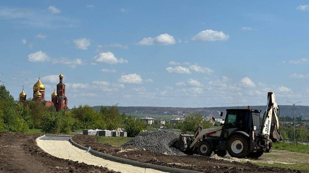 В Губкине благоустраивают Петровский парк