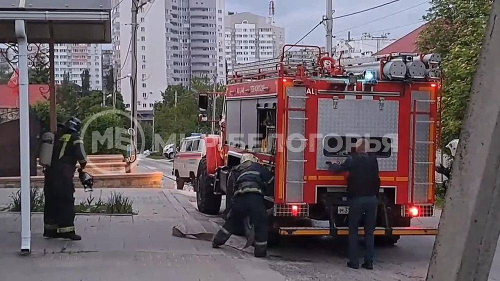 Ещё кадры с места ЧП в одном из микрорайонов Белгорода