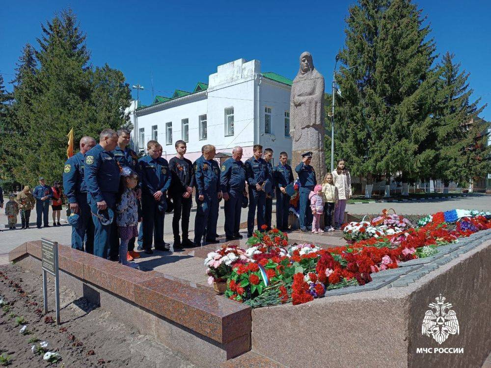 Пожарные и спасатели Белгородской области приняли участие в «Волне памяти»