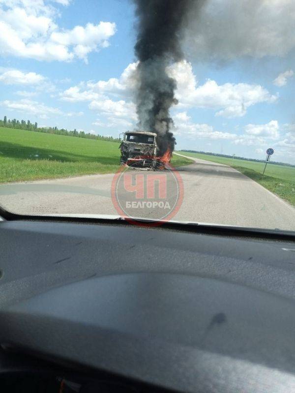 Враг атаковал грузовики в Белгородской области: один сгорел, второй серьёзно повреждён