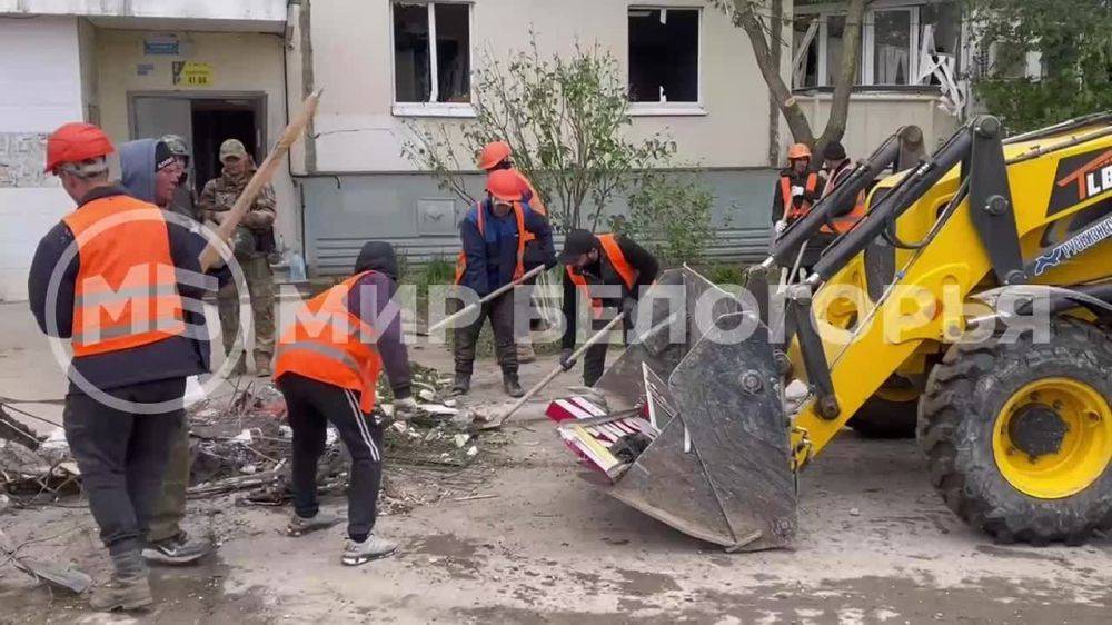 Утро 13 мая – так сейчас выглядит разрушенный дом на Щорса в Белгороде