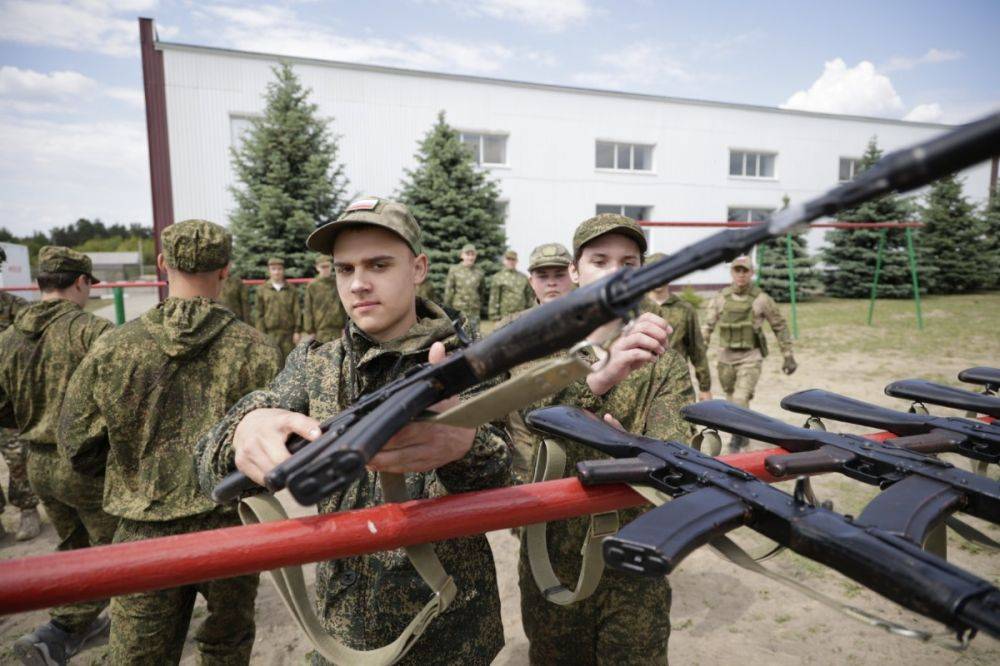 Вячеслав Гладков дал старт традиционным военно-историческим сборам «АРМАТА»