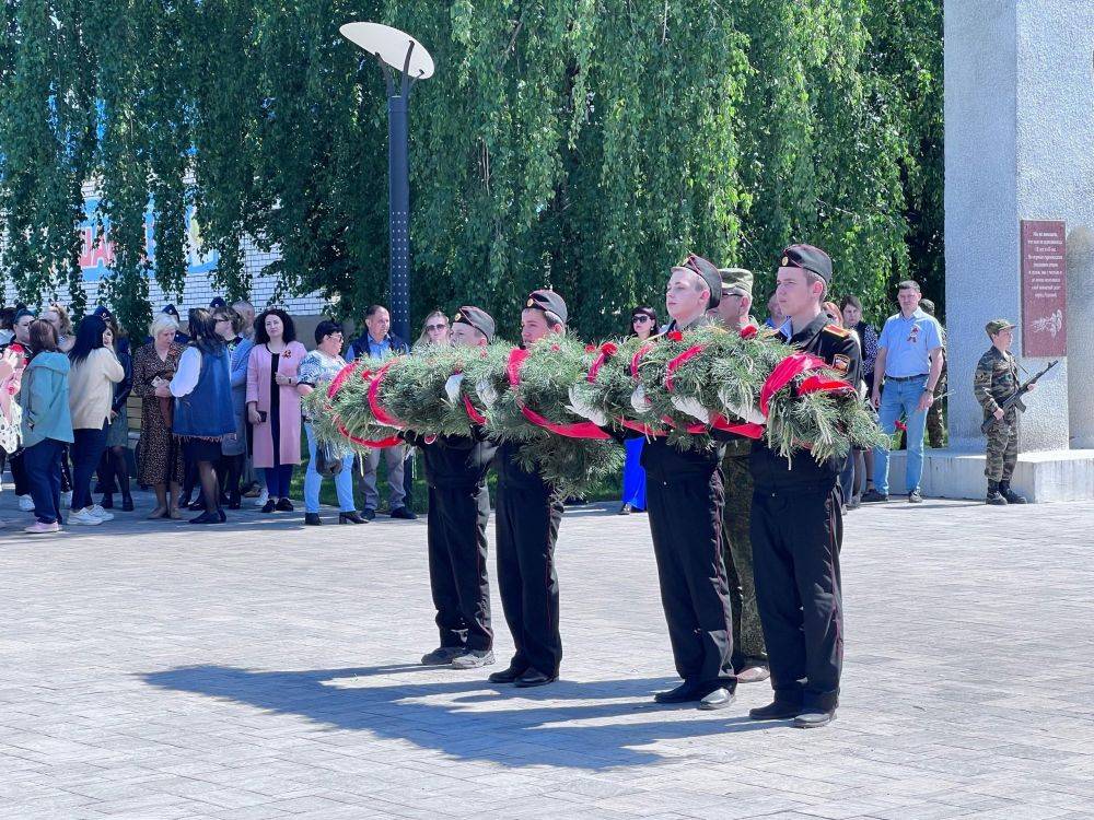 Депутаты регионального парламента приняли участие в памятных мероприятиях, посвящённых Дню Победы