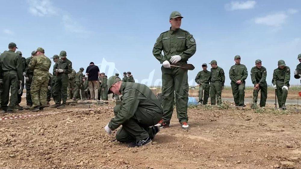 Патриотические сборы для подростков открылись в Волгоградской области — подготовку в центре «Воин» за лето пройдут более 2,5 тыс школьников, в том числе из ДНР, ЛНР, Херсонской и Запорожской областей