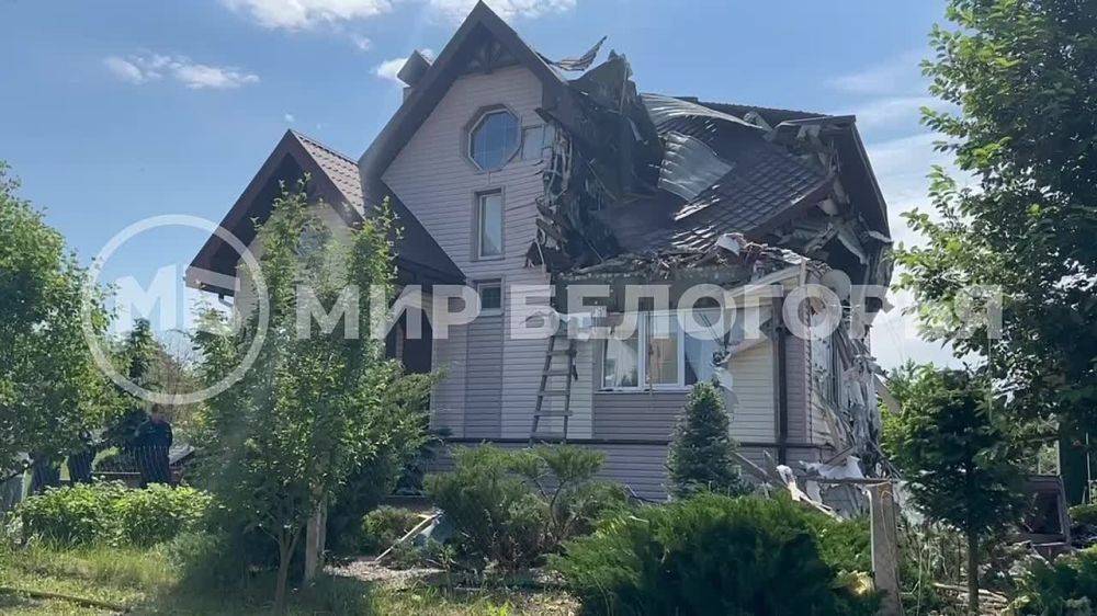 Видео последствий атаки беспилотника в Яковлевском округе