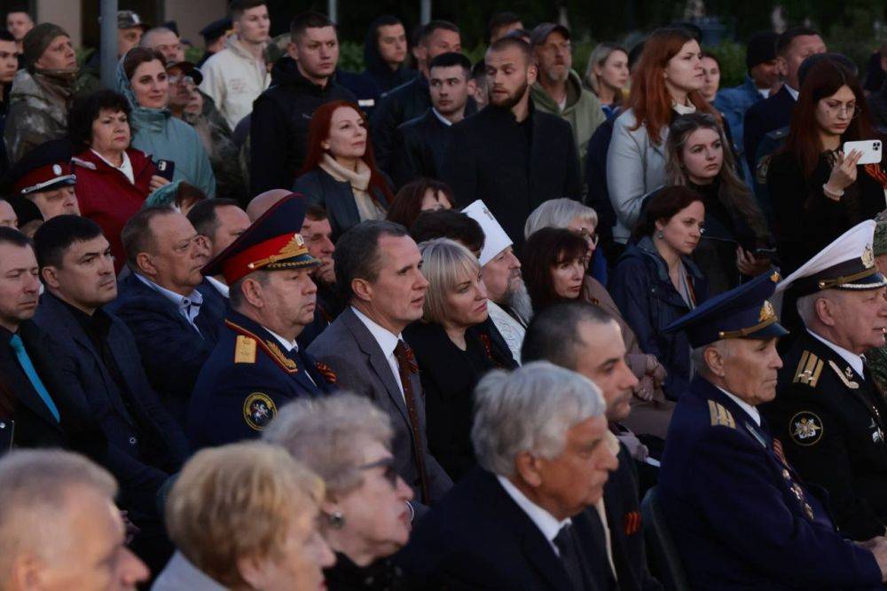 Руководитель СУ СК России по Белгородской области принял участие в открытии мемориала в память о жертвах фашизма на камышитовом заводе