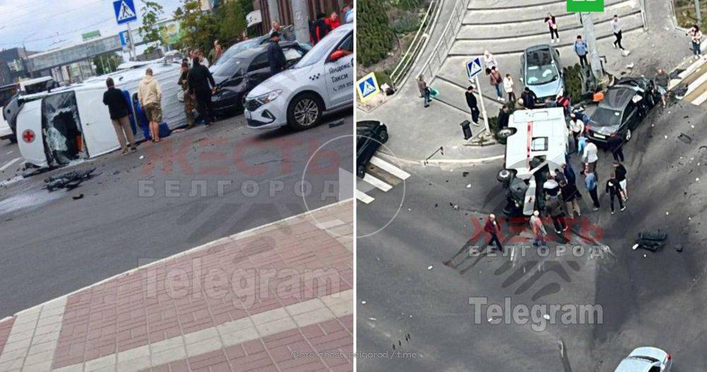 Автомобиль влетел в скорую на перекрестке в Белгороде: видео