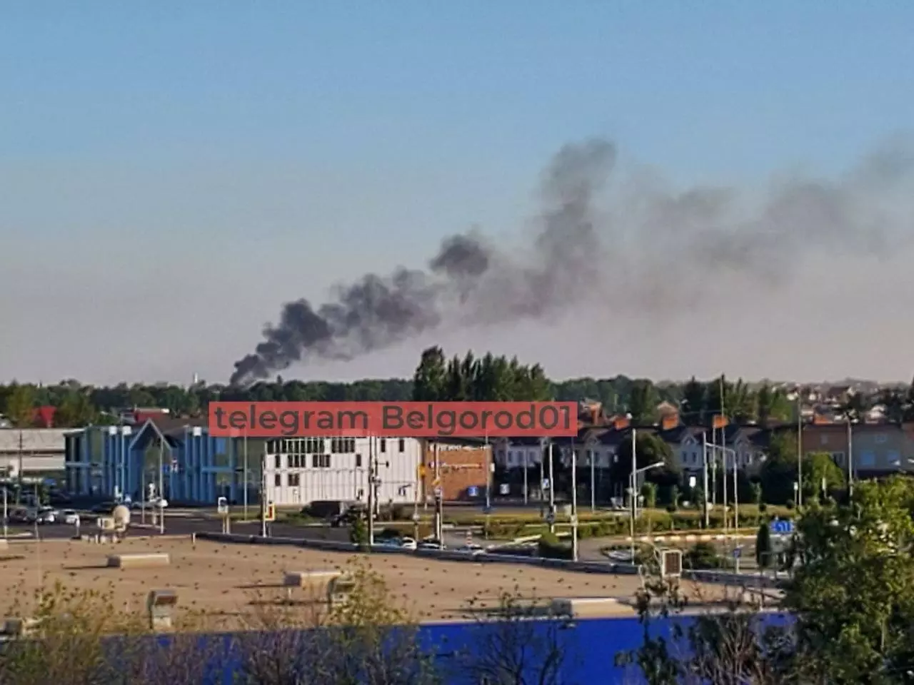 Белгородцы сообщают о прилёте в Дубовом: фото и видео последствий в посёлке4