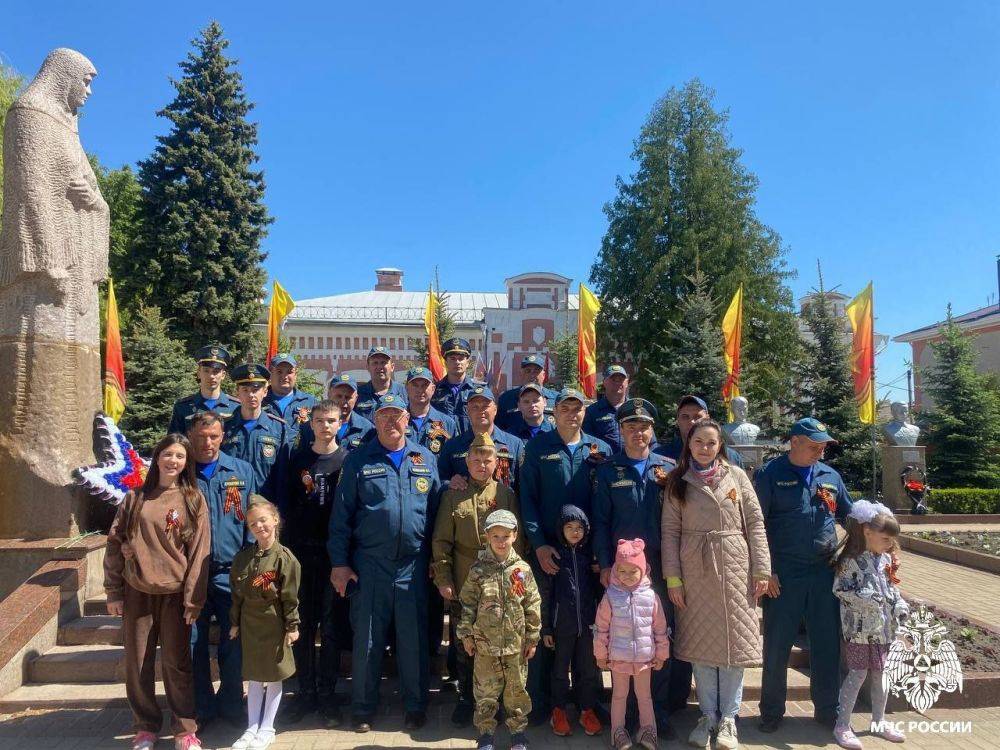 Пожарные и спасатели Белгородской области приняли участие в «Волне памяти»