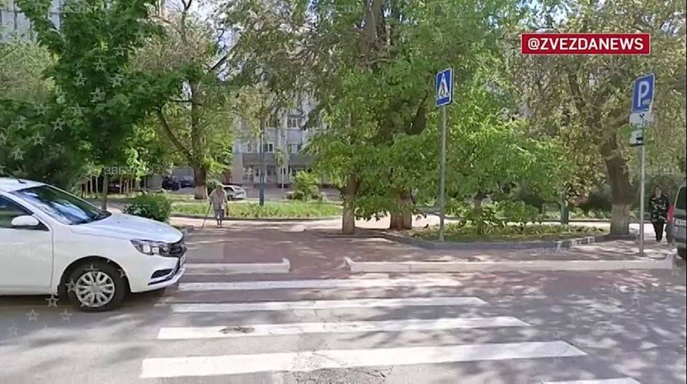 Кадры из центра Белгорода, где запущена сирена ракетной опасности, люди стремятся в укрытия