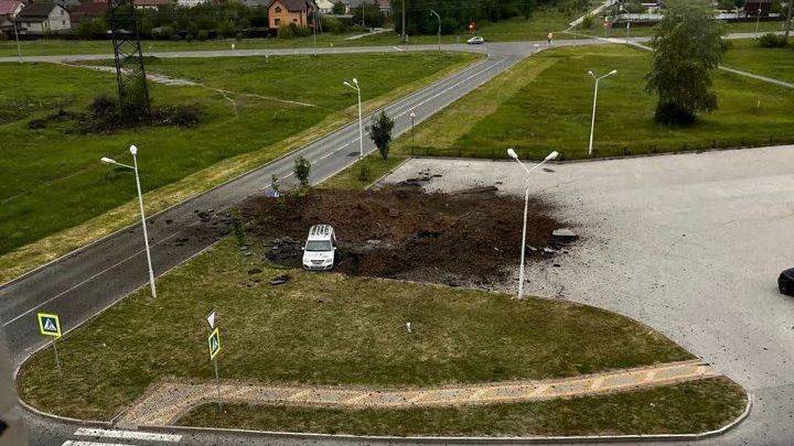 Жителей белгородского поселка эвакуируют из-за падения взрывоопасных предметов