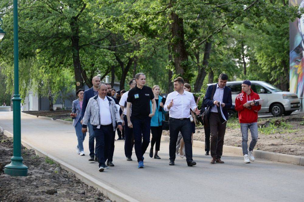 Вячеслав Гладков проверил ход строительных работ в белгородских парках