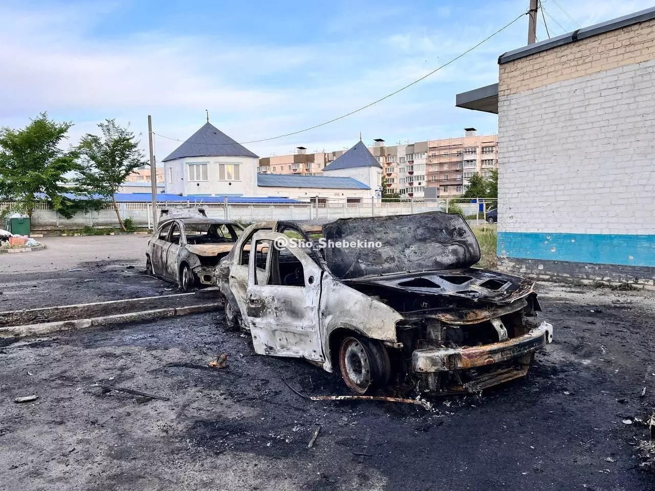 Появились новые кадры с последствиями ночного обстрела ВСУ города Шебекино9