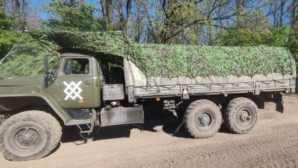 Военная техника с новым знаком