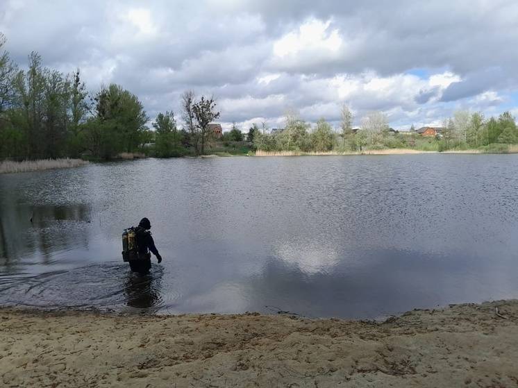 Водолазы проверили водоемы Борисовского района Белгородской области