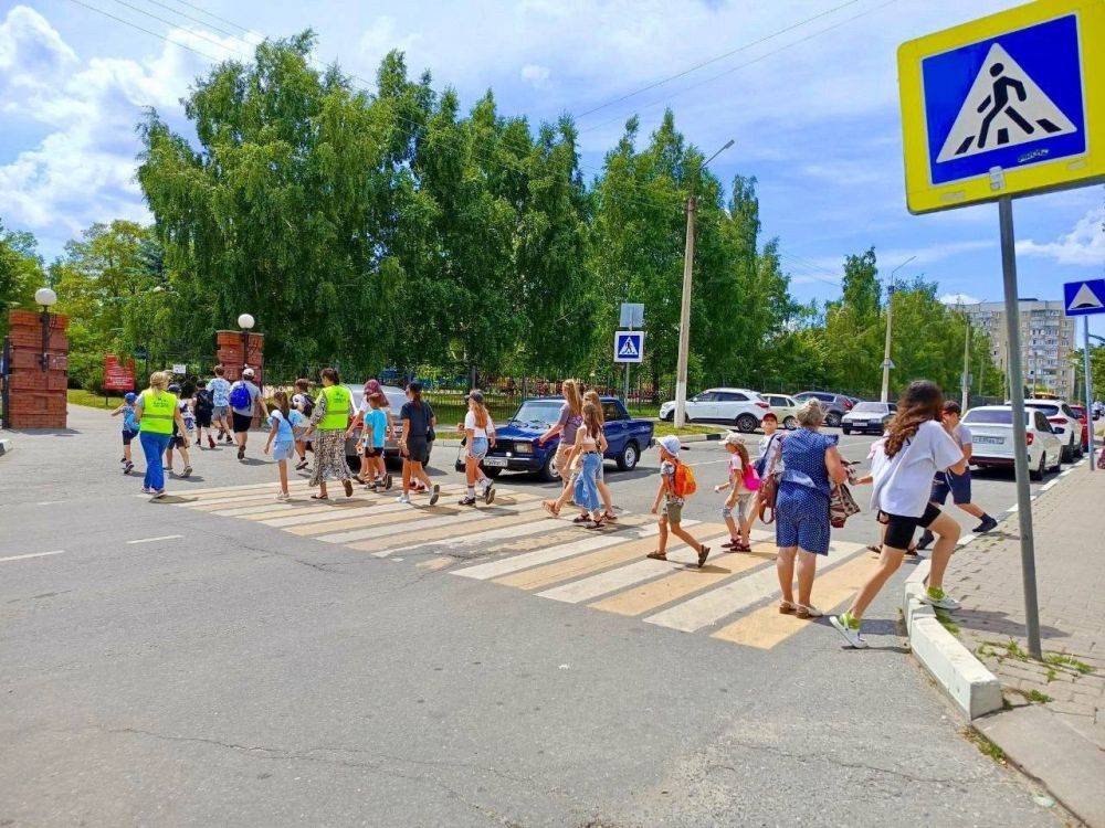 Друзья , сегодня с утра напоминаем Вам о безопасности детей