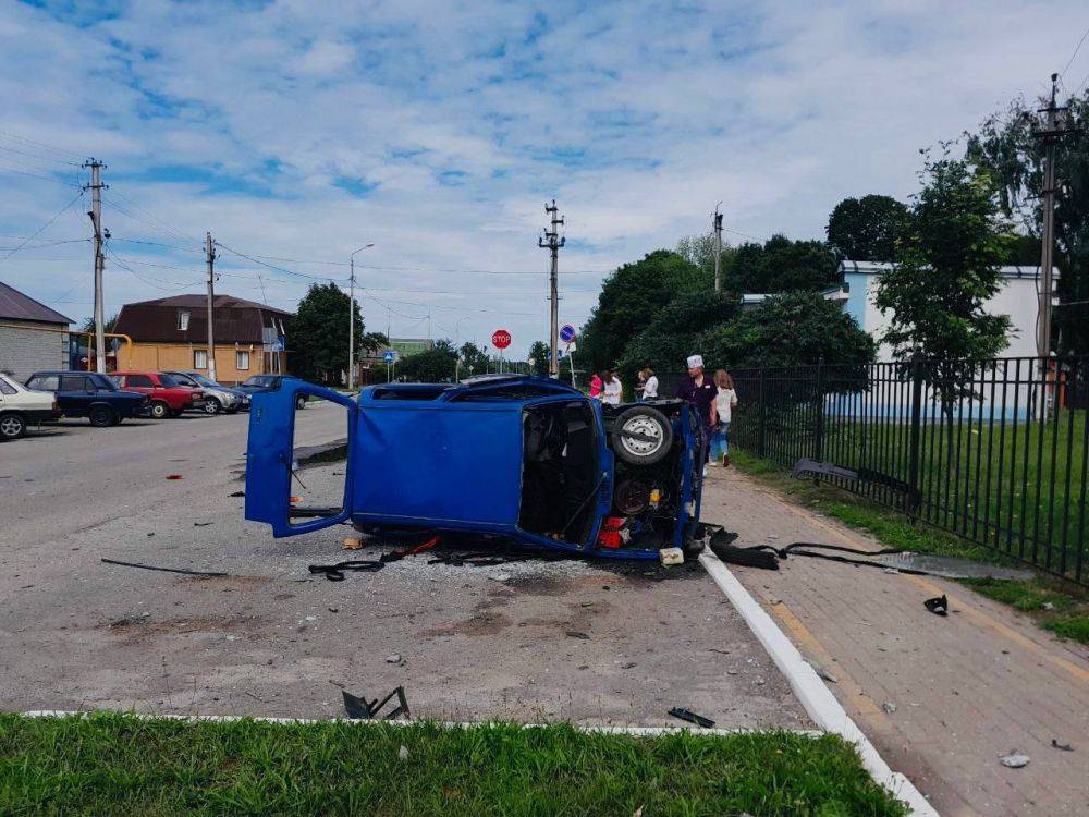 ВСУ с помощью беспилотника атаковали парковку Грайворонской ЦРБ в Белгородской области, ранена супружеская пара