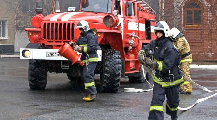 В Старооскольском округе на нефтебазе произошёл взрыв