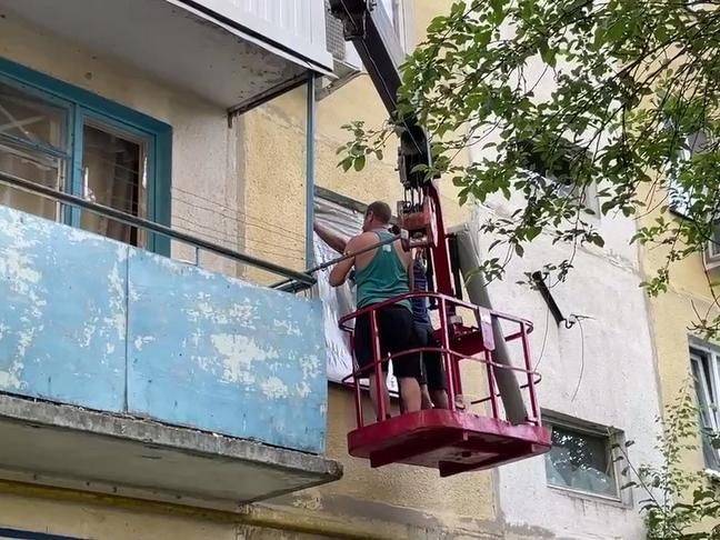 В Шебекино дому, где было прямое попадание снаряда и погиб человек, потребуется экспертиза