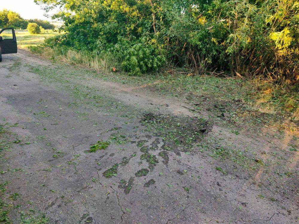 В жилом секторе Шебекино снаряд попал в дорогу