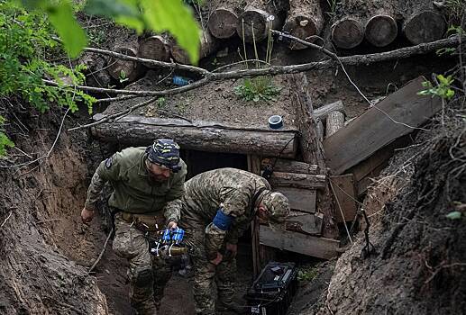 Дроны ВСУ атаковали автобус и спецтехнику в российском регионе