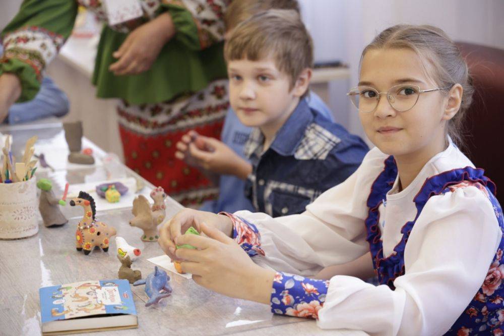 Вячеслав Гладков в Международный день защиты детей открыл обновленный Центр культурного развития в Пролетарском Ракитянского района