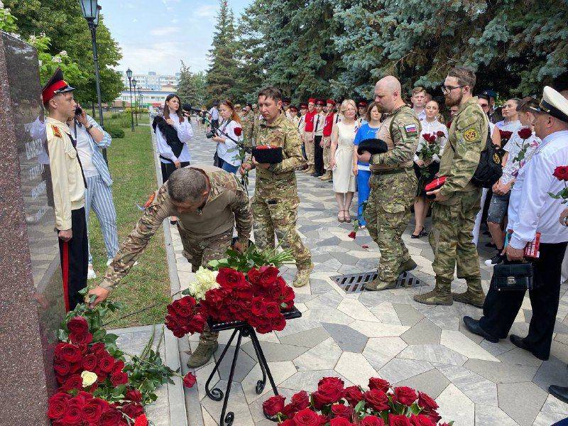 Сегодня в Старом Осколе состоялось открытие бюста Героя России, местного уроженца, Георгия Шуваева