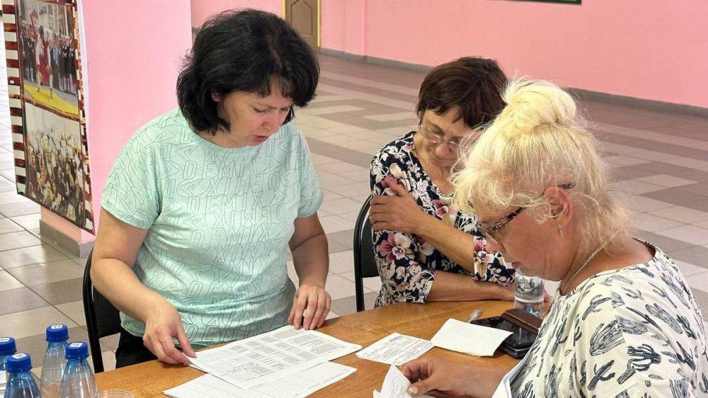 В ситуационном центре в Шебекино работают сотрудники соцзащиты, медики, психологи, волонтёры