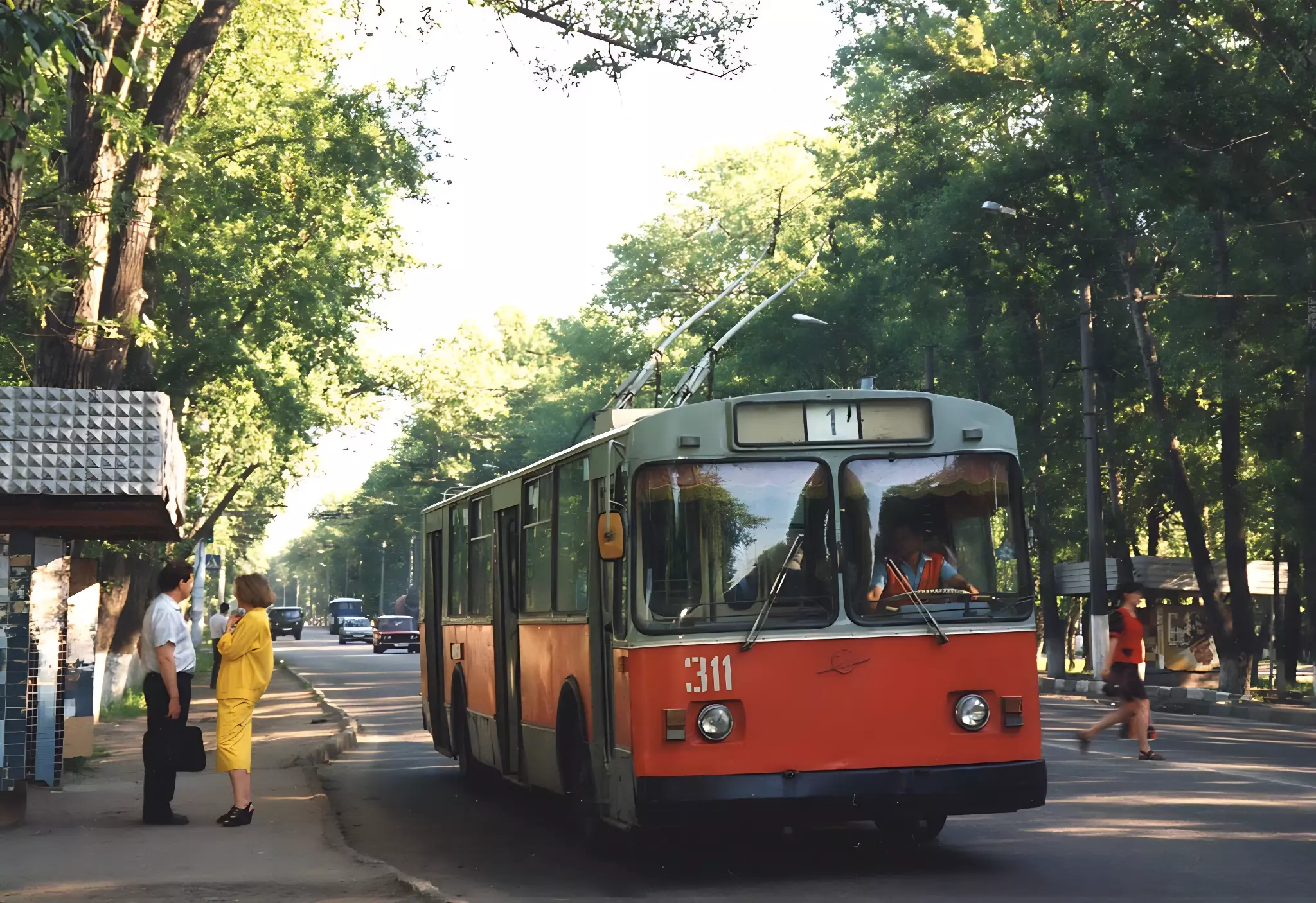 Нейросеть «оживила» фото старого Белгорода. Вышло местами тепло, местами — смешно4