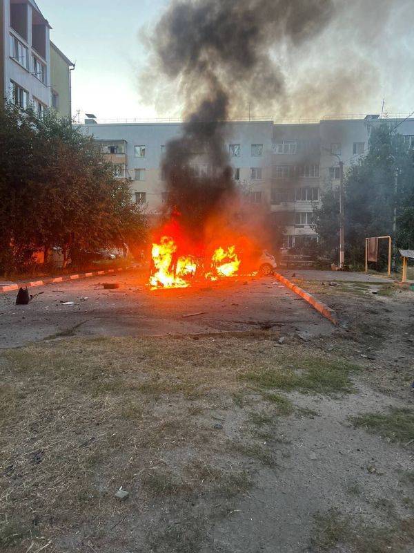 Девять человек пострадали за сутки из-за обстрелов ВСУ города Шебекино, одна женщина находится в реанимации в тяжелом состоянии, сообщил губернатор Белгородской области