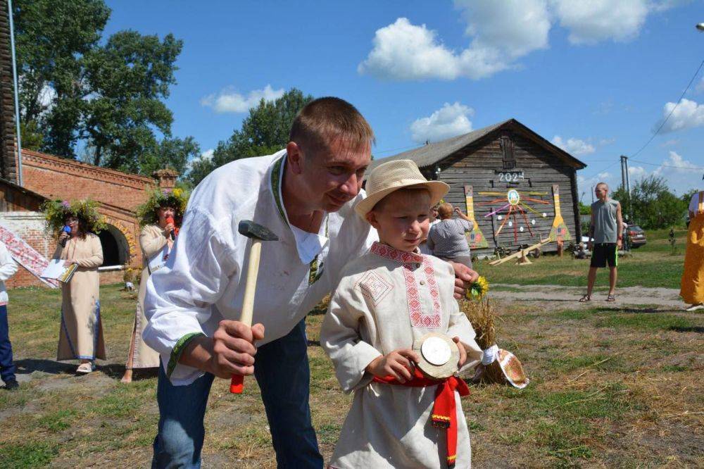 Семья инженера Прудникова из «Белгородэнерго» вошла в число победителей конкурса «Рубаха-парень»