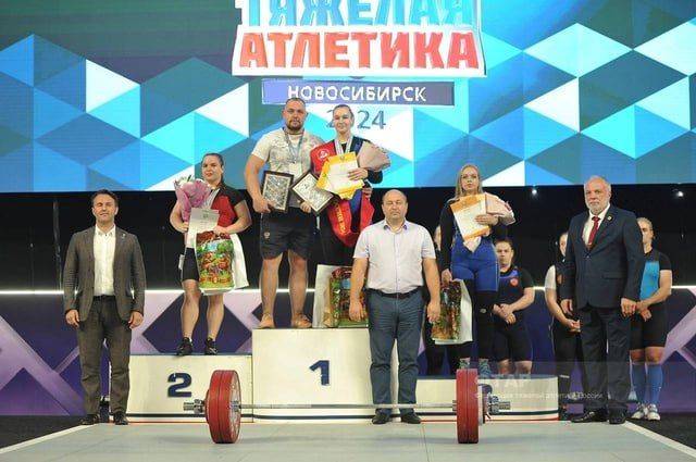 Белгородская спортсменка стала победительницей чемпионата России по тяжёлой атлетике