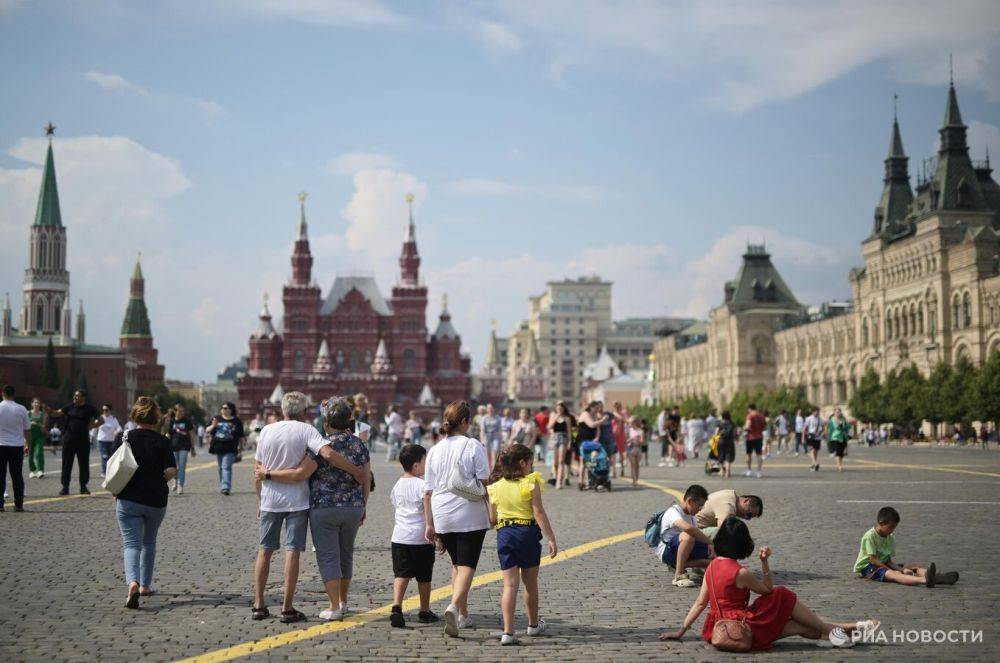 Некоторые улицы в центре Москвы перекроют из-за парада ретротранспорта