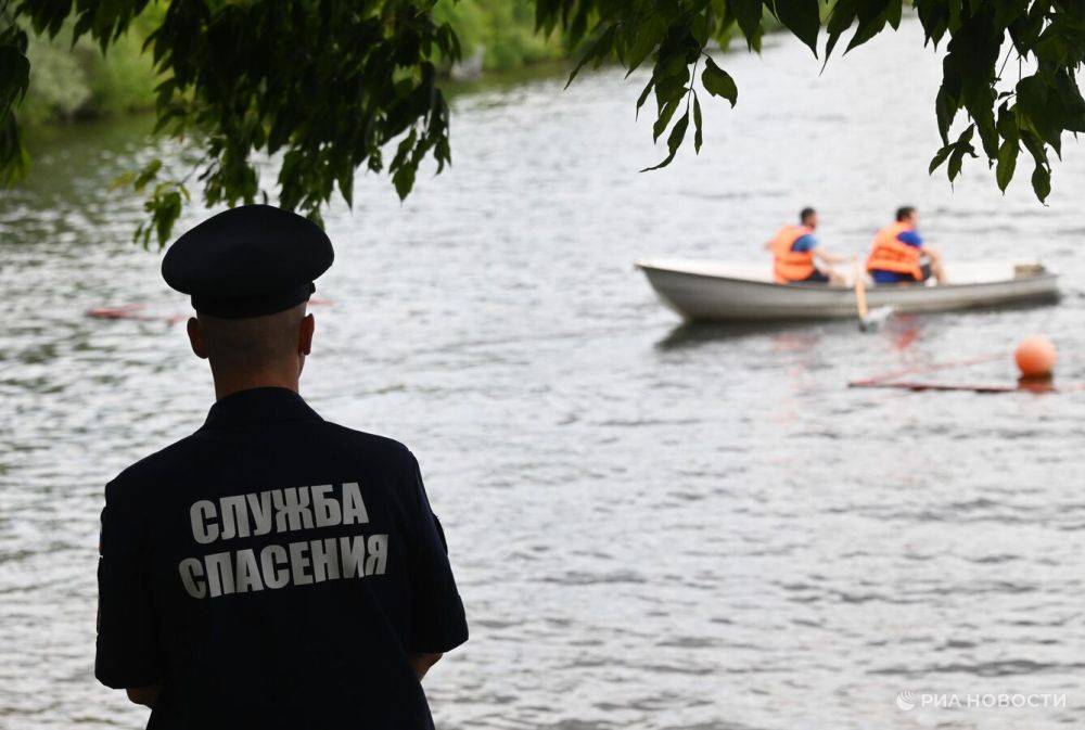 В России за сутки на водоемах погибли 42 человека, в том числе семь детей