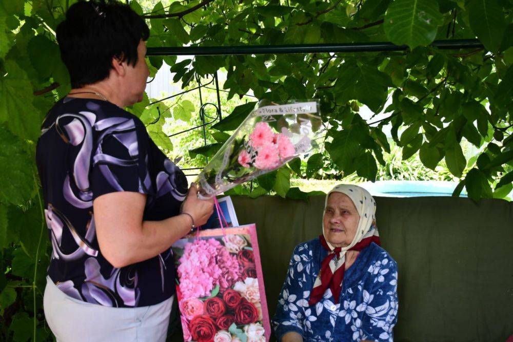 Жительница села Подсереднее Алексеевского горокруга отметила 100-летний юбилей