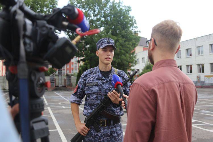 Сюжет ГТРК "Калининград" о церемонии принятия присяги в полку Росгвардии