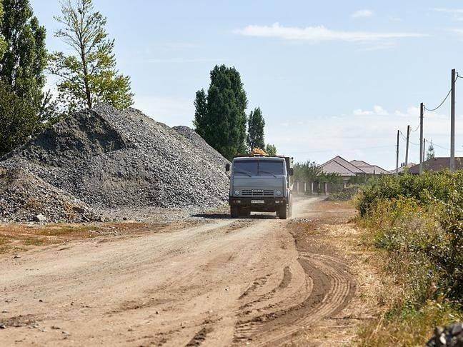 Белгородские дорожники капитально ремонтируют дороги в Дубовом