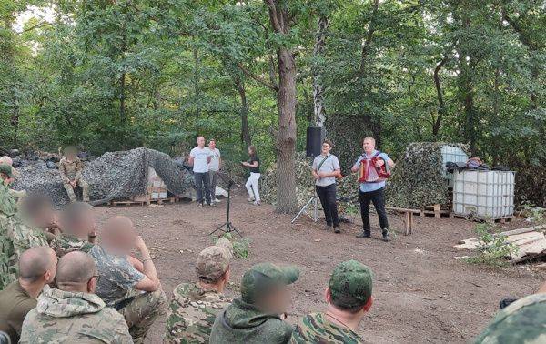 Контрактная служба и помощь фронту: белгородцы продолжают поддерживать российских военных