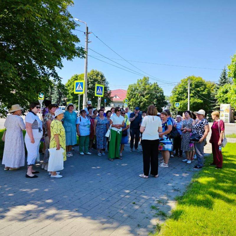 В рамках проекта «К соседям в гости» Ровеньской район Белгородской области посетили туристы из Валуек